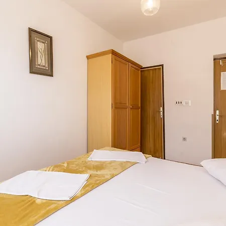 Stanici 3064b Appartamento Omiš